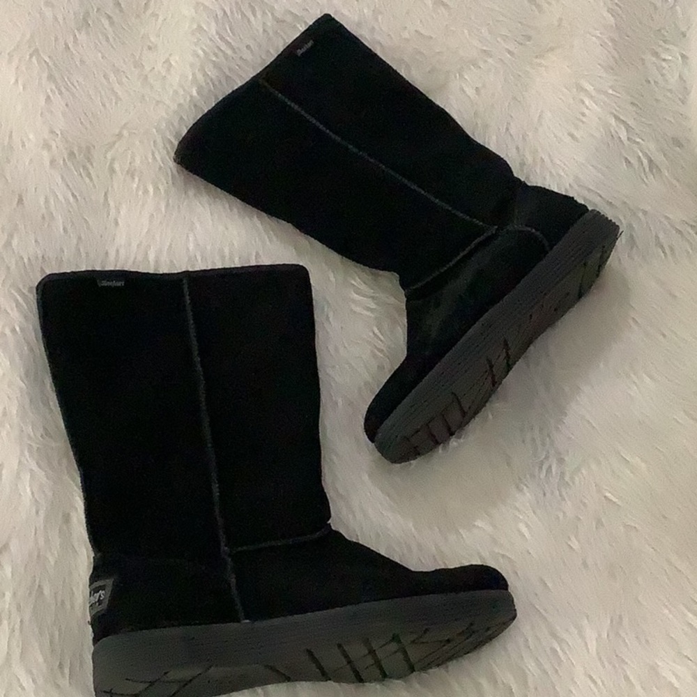 Skechers black leather furry winter warm boots size 9